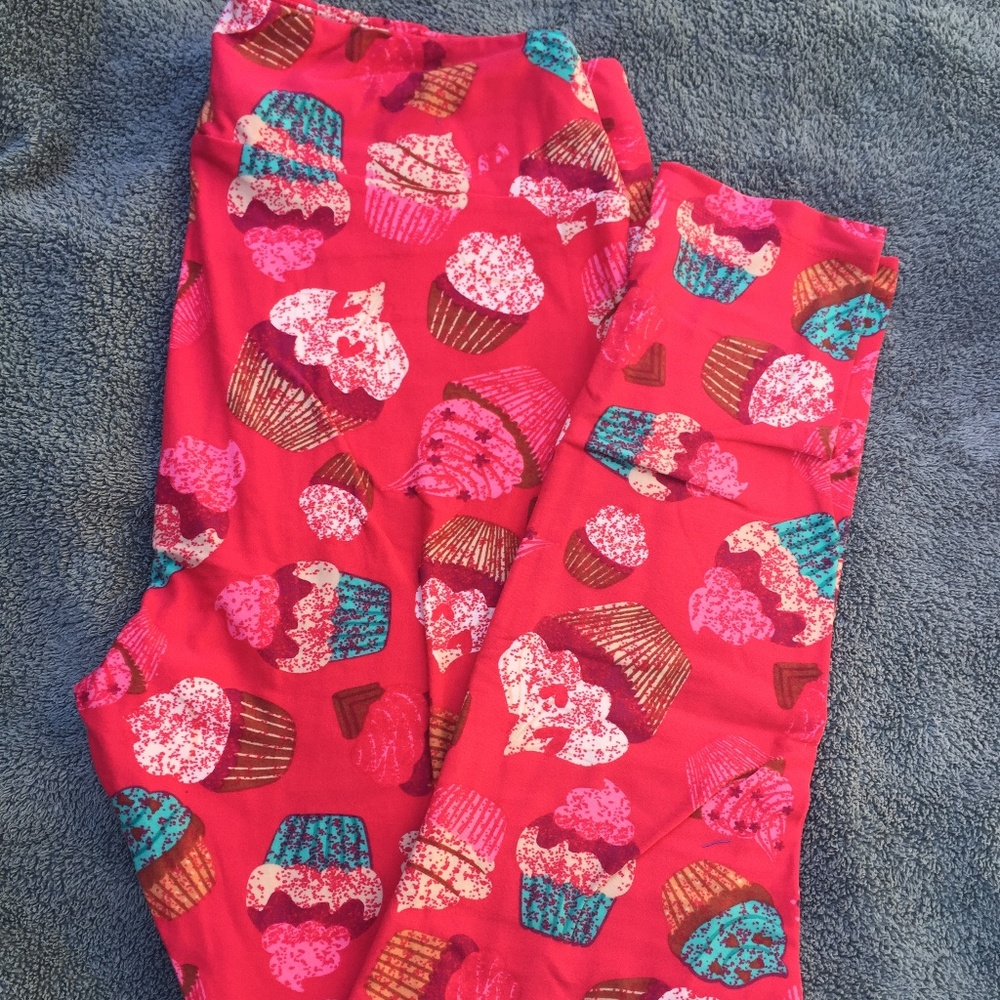 BNWT 'vintage' Lularoe TC Hot Pink cupcakes